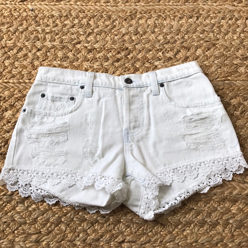 LF / Carmar white Jean shorts